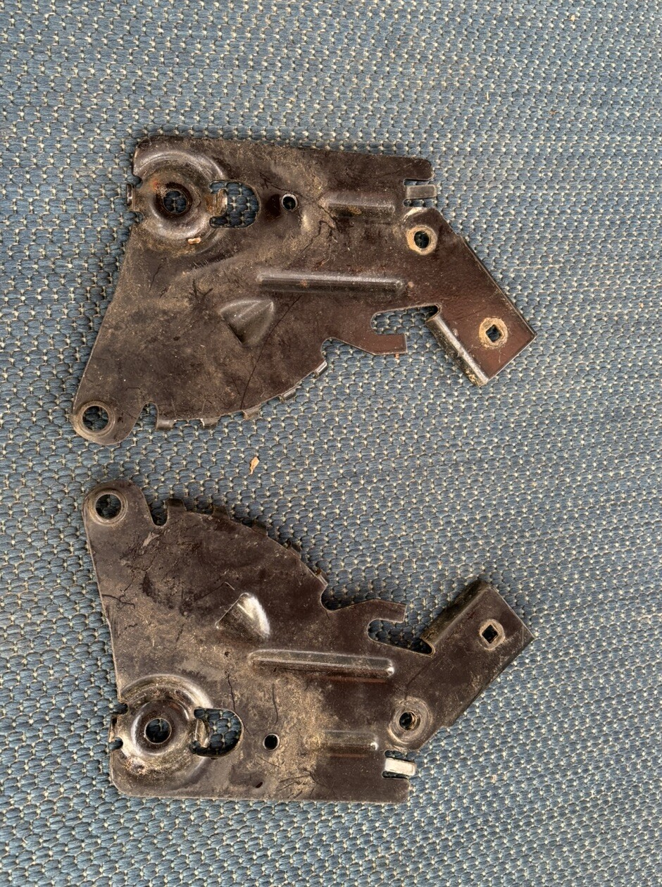 BOLENS Troy Bilt Mower 11A-414A065 Handle Bracket set.​ RH/LH (Q) gallery