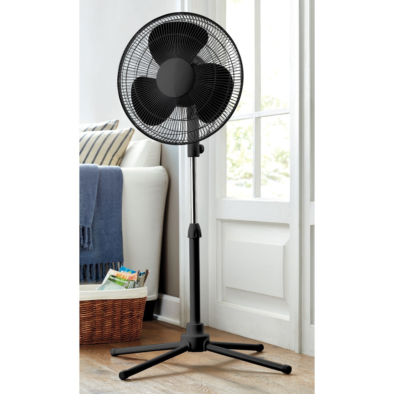 16" White Oscillating Pedestal Fan 120V Adjustable Tilting Angle Ventilation gallery