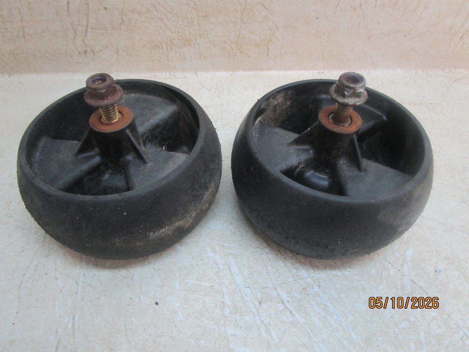 CRAFTSMAN T1200 13A278X099 DECK PLASTIC WHEELS gallery