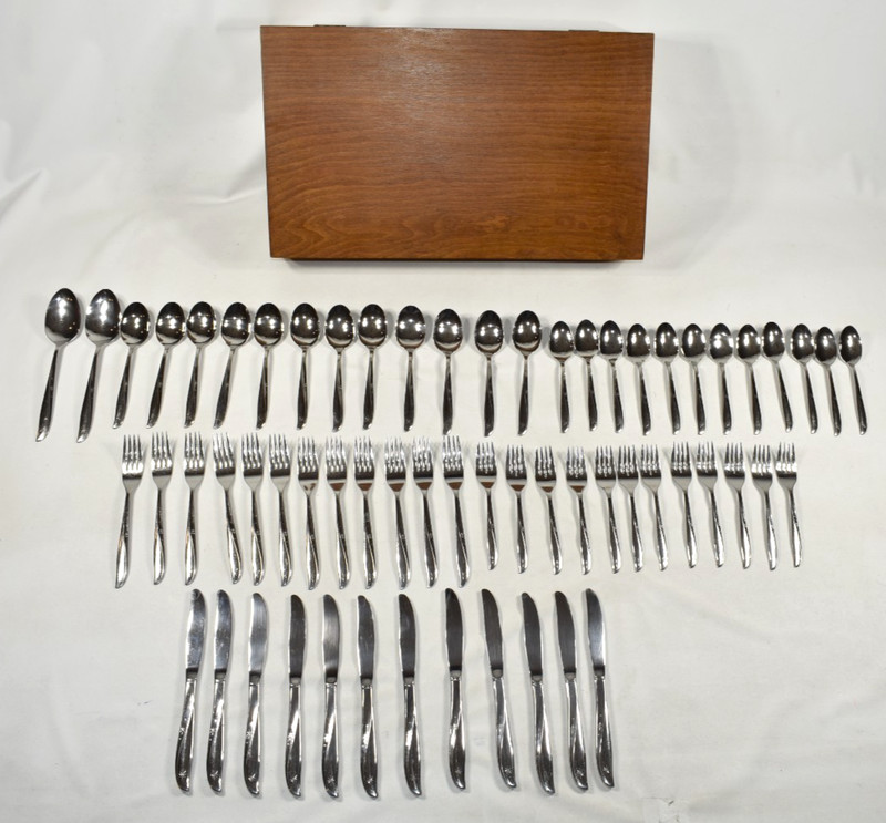 TWIN STAR Stainless By Oneida Silver Community Betty Crocker 62pc Service For 12 gallery