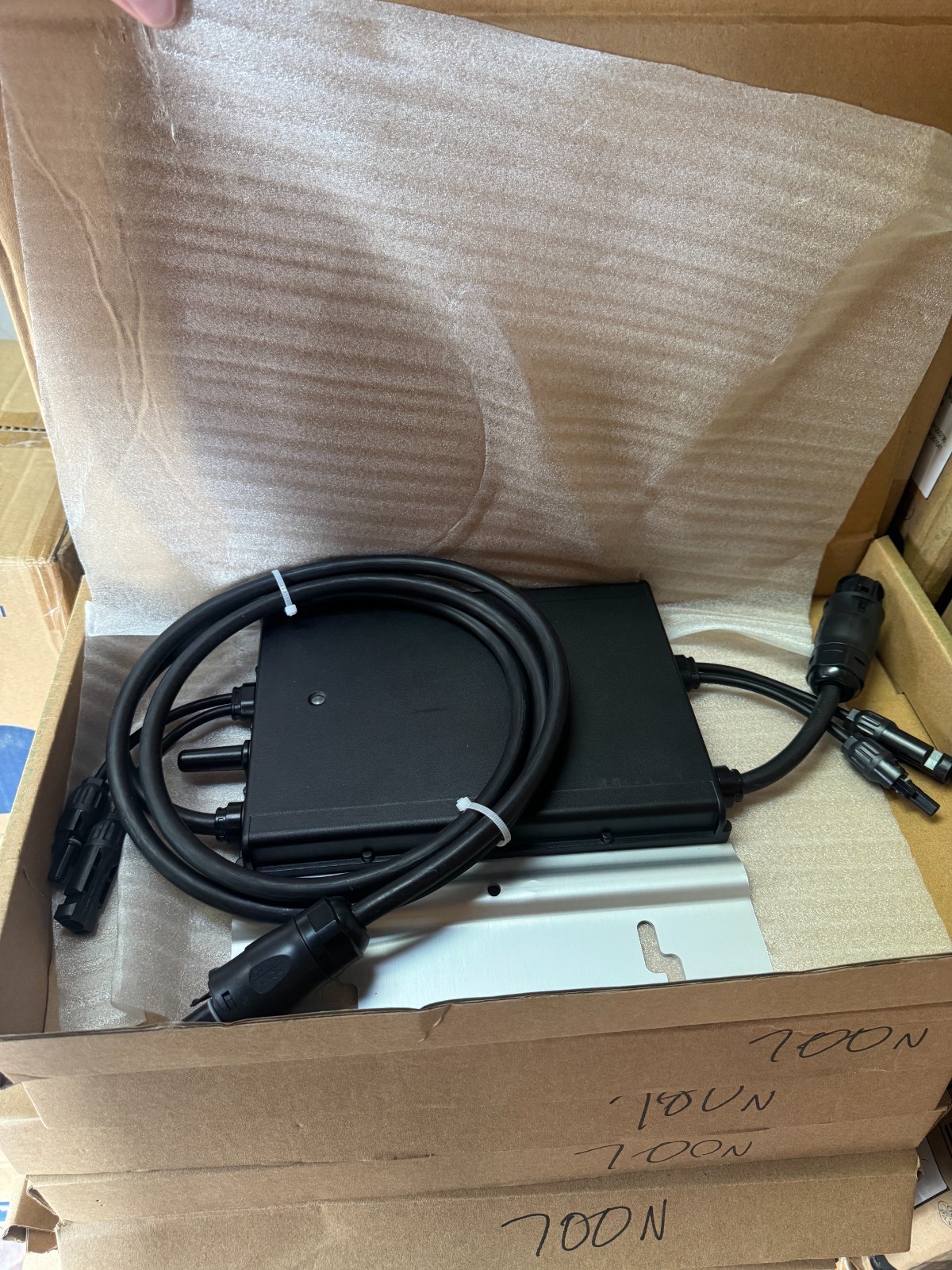 HOYMILES HM-700N Microinverter Module Power 2-in-1 240vac 696w 700HN gallery