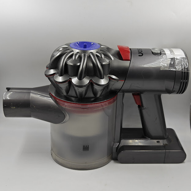 Dyson V7 Vacuum - Working, Weak Battery, Cracked Filter gallery