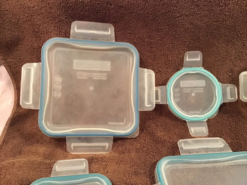 6-Snapware replacement lids lot - Round, Square and Rectangle Nice usable Cond. gallery
