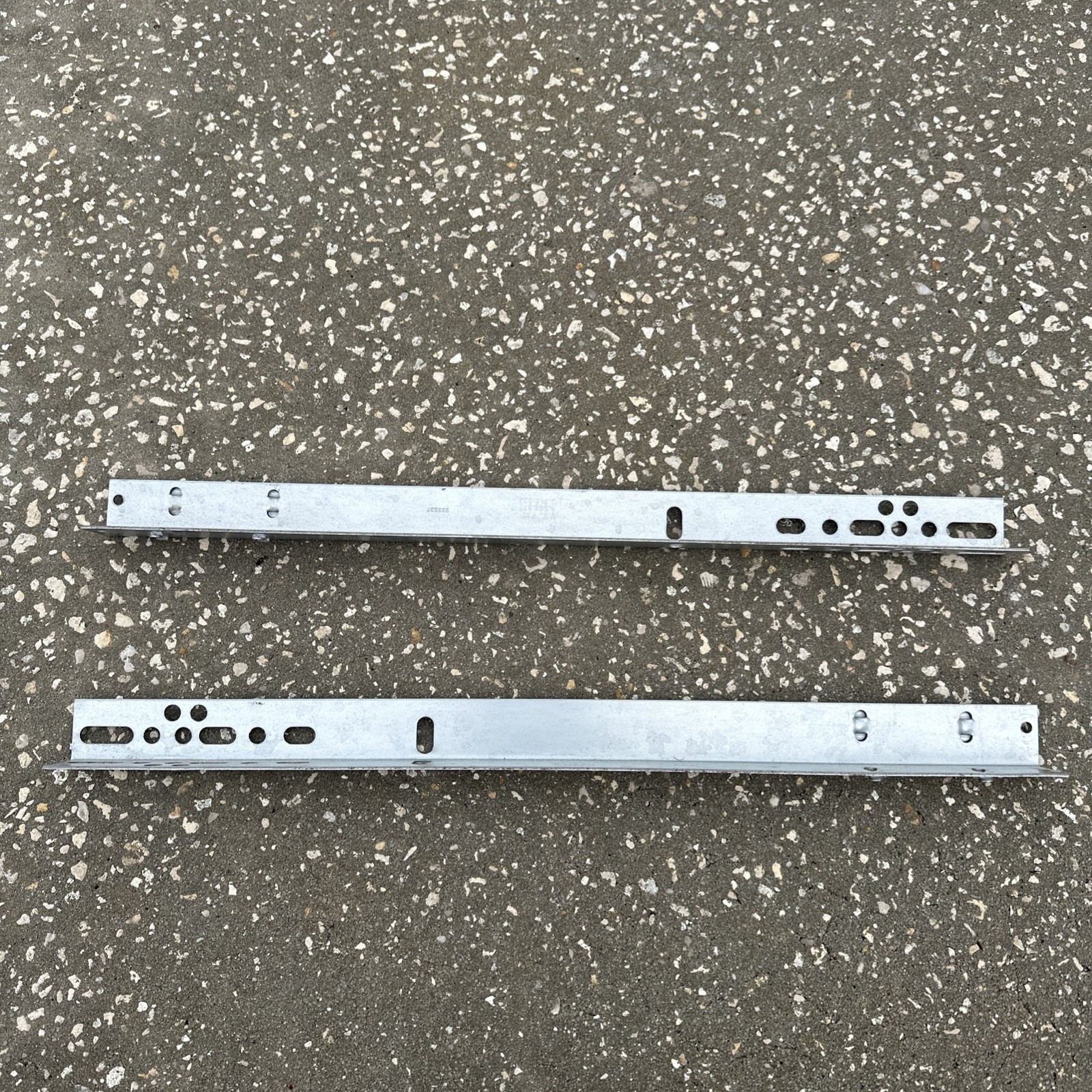 (2) Wayne Dalton Torquemaster QI Horiztonal Brkt, 15" Radius 292537 gallery