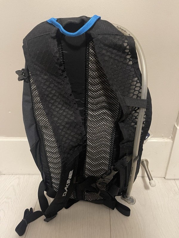 Dakine Session 12L Hydration Pack Dark Grey / Black  2