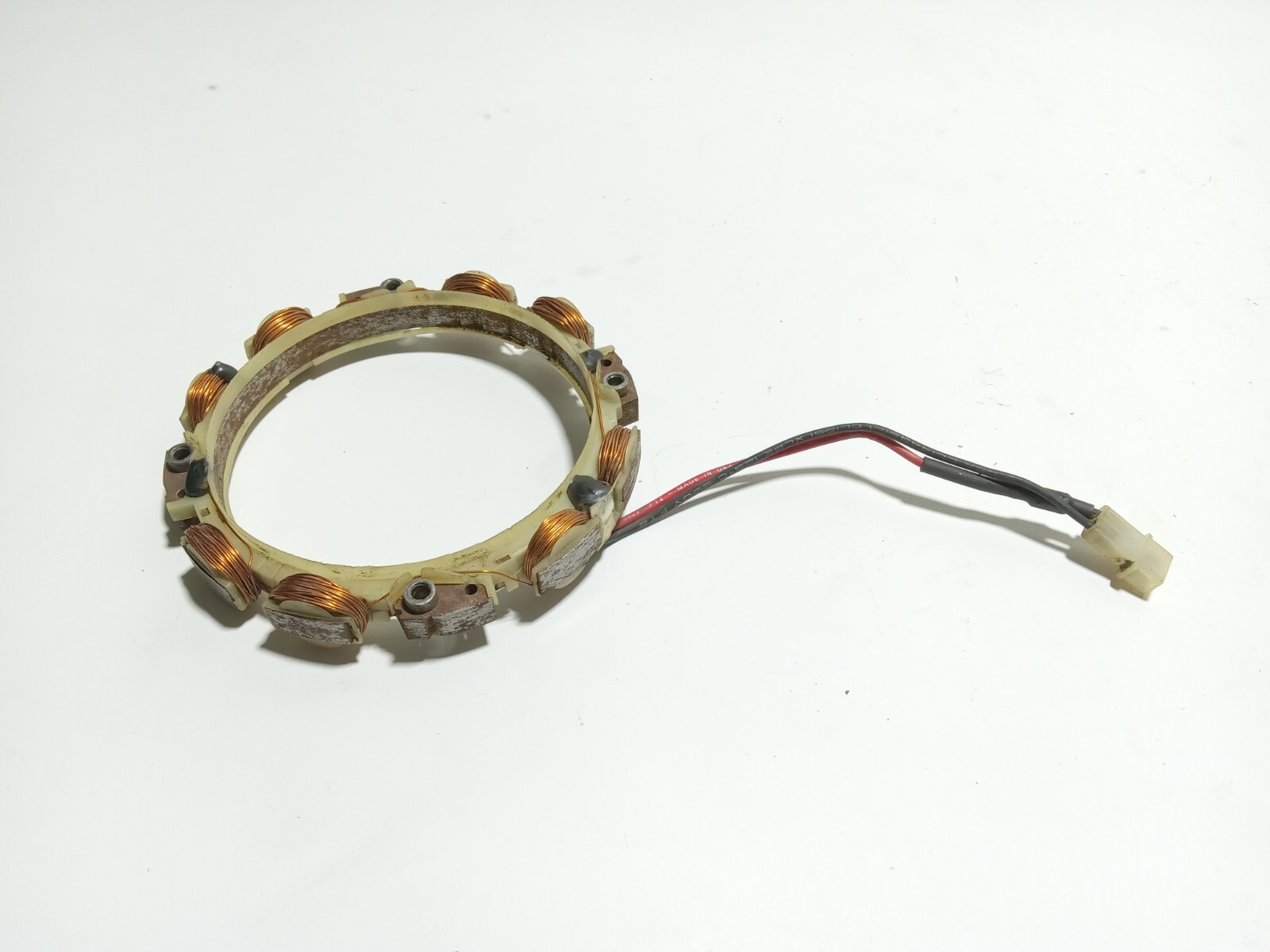 Genuine Oem Briggs & Stratton Alternator / Stator 696459 (Superseded to 592831) gallery