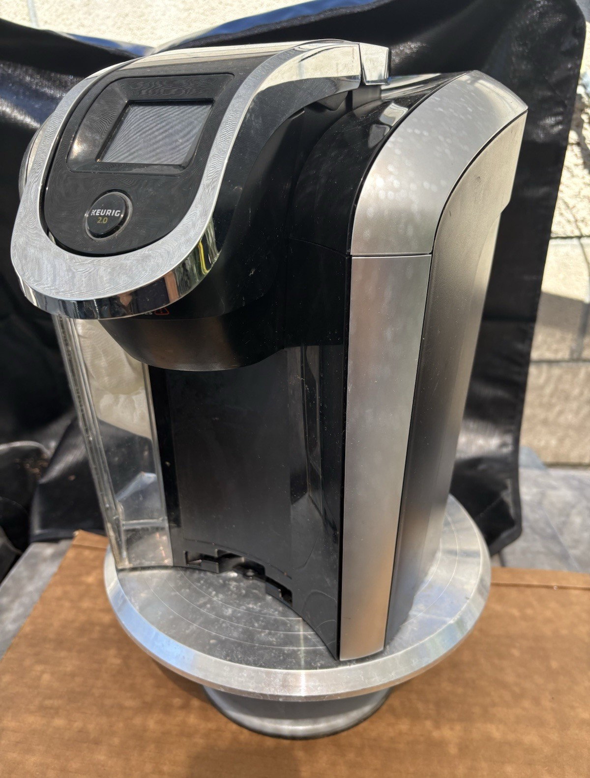 Keurig 2.0 Pod Coffee Machine, Digital Control, K-Cup Compatible, Black/Silver gallery