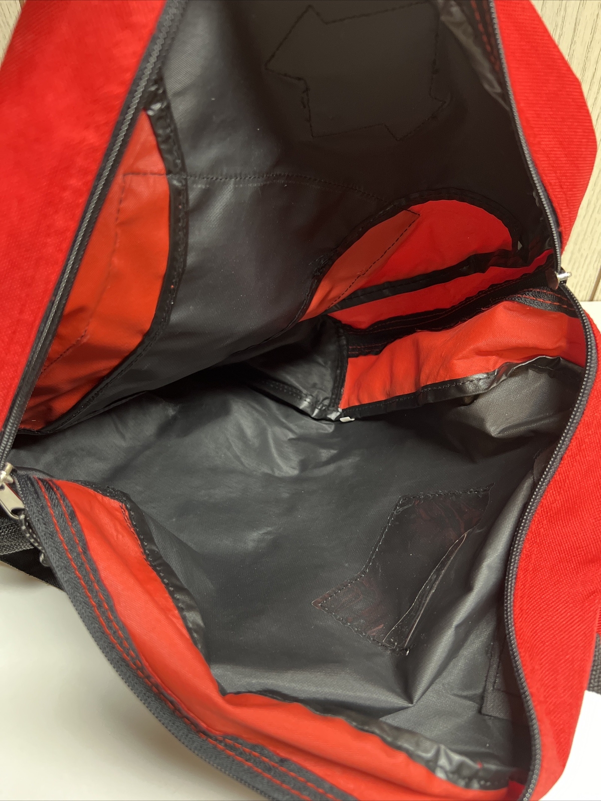 Peak Performance Sport Red Black Backpack EUC!! 3
