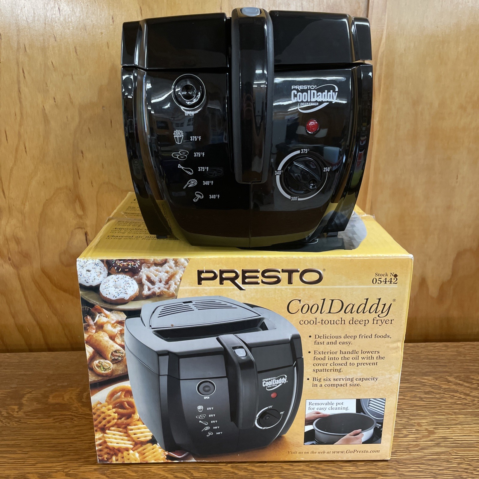 Presto CoolDaddy 05442 Deep Fryer Black Cool-Touch - New Open Box gallery
