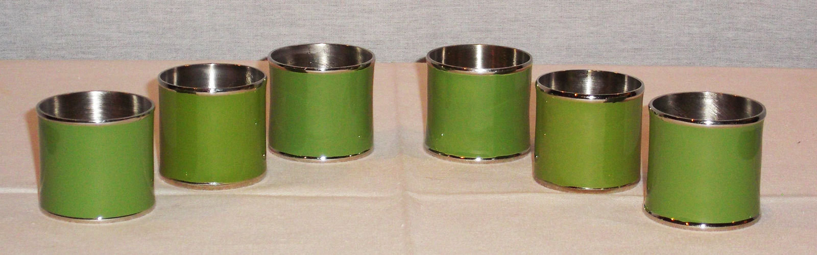 WILLAMS SONOMA CONTEMPORY GREEN ENAMEL& STAINLESS STEEL SET OF 6 NAPKIN RINGS gallery