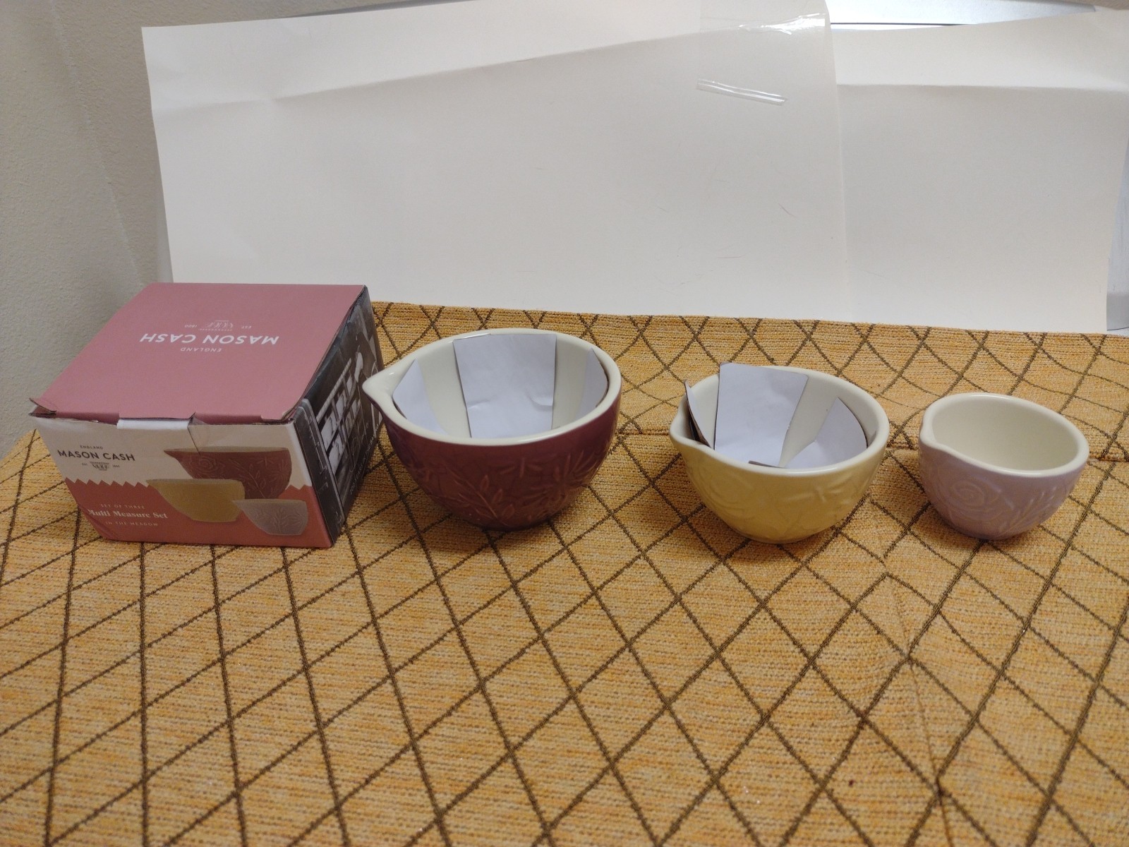 Mason Cash Measuring Cups Berry 1/4 Cup Yellow 1/2 Cup Lilac 1 Cup New In Box gallery