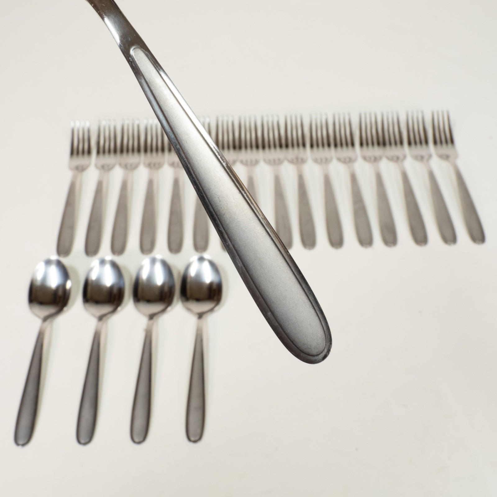 21 PC Oneida Mooncrest Silverware Flatware Stainless Set Spoon Fork gallery