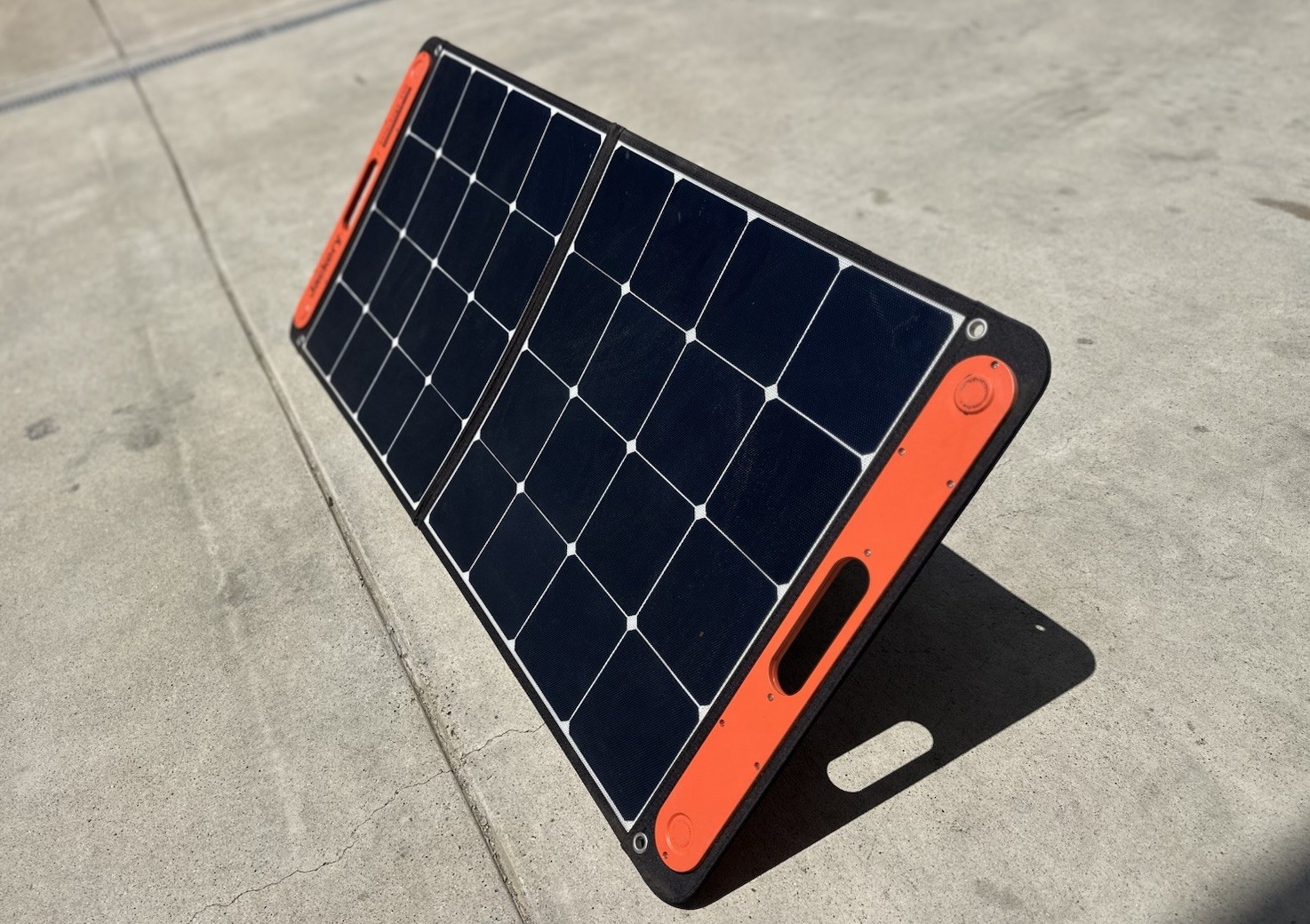 Jackery SolarSaga 100W Solar Panel Portable Folding Lightweight - SP100BK1 🔥 gallery