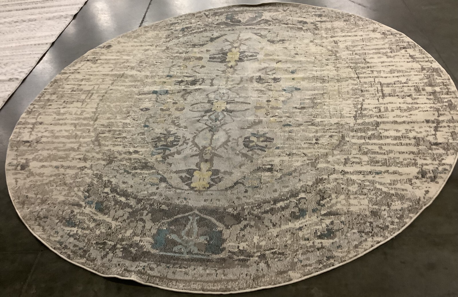 GREY / MULTI 9'-0" x 9'-0" Flaw in Rug, Reduced Price 1172669933 MNC209G-9R gallery