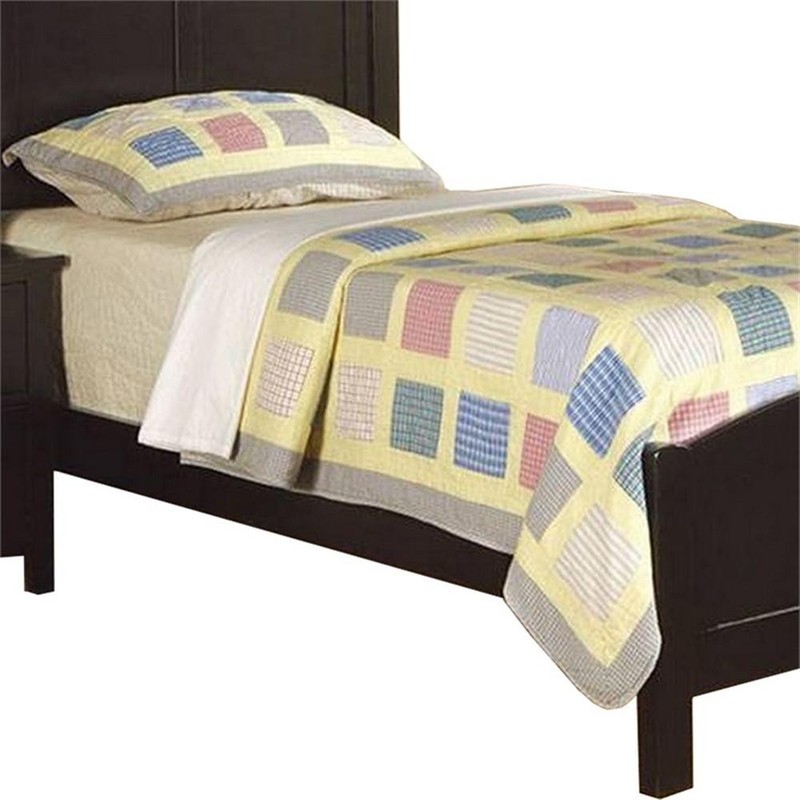 Pemberly Row Full Bed with Arched Headboard and Footboard in Jet Black gallery