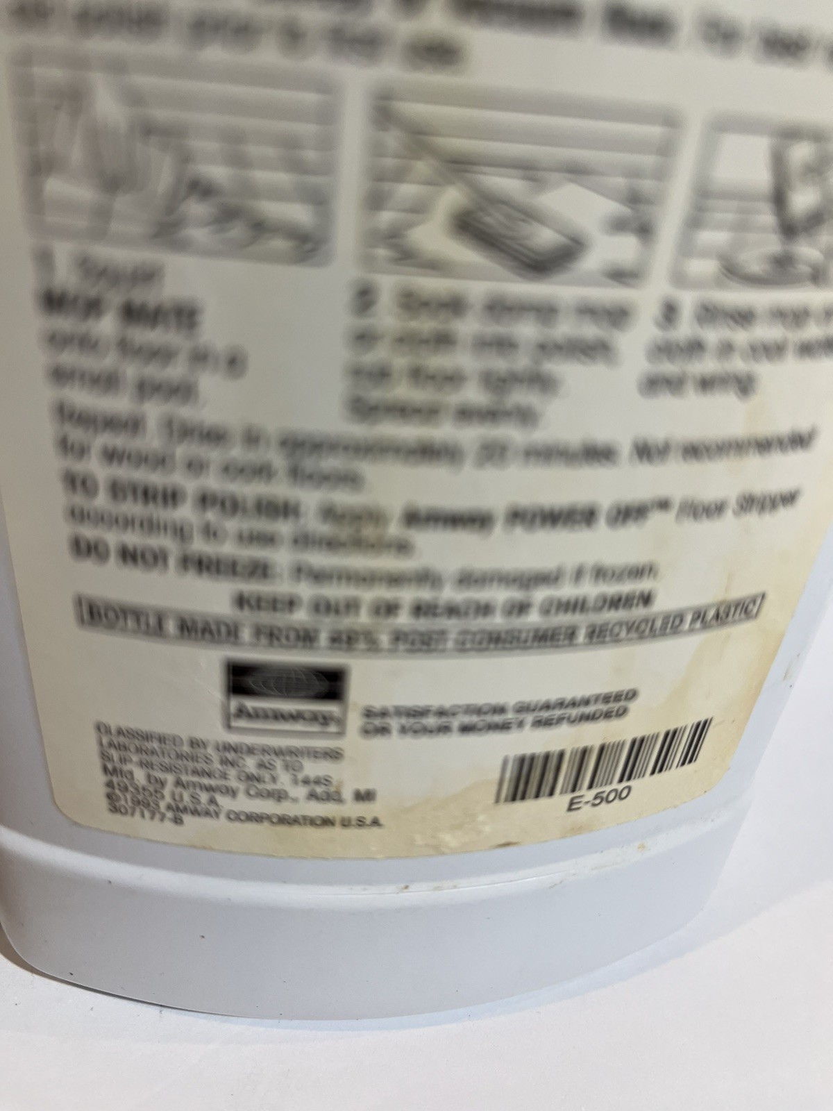 AMWAY MOP MATE 1993 Total Floor Cleaner Two 25.3 Fl. Oz. Bottles Partial gallery