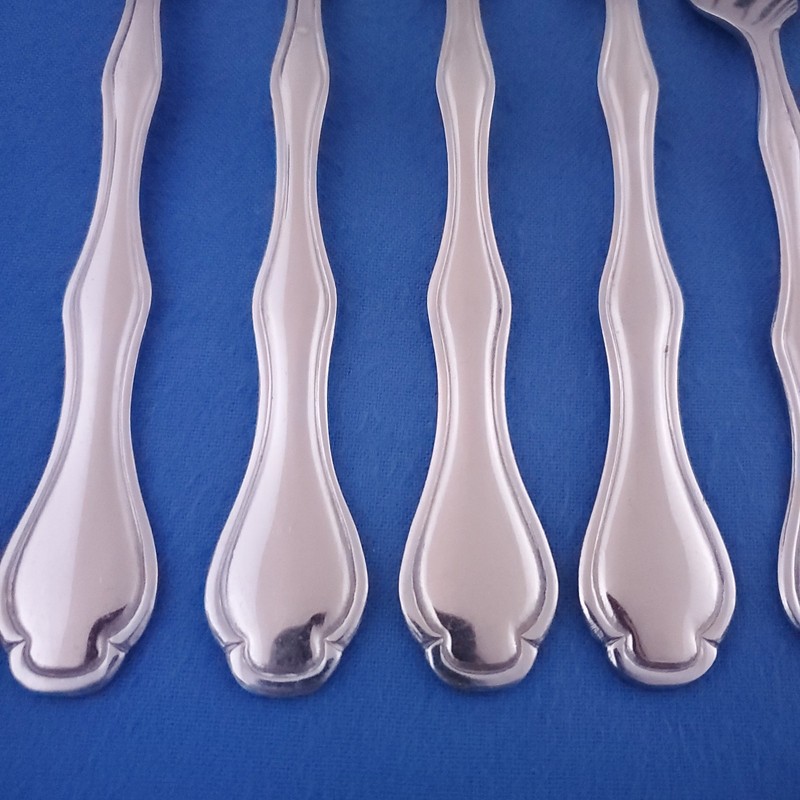 Hampton Unknown Pattern (4) Dinner Forks, (4) Salad Forks & (3) Soup Spoons gallery