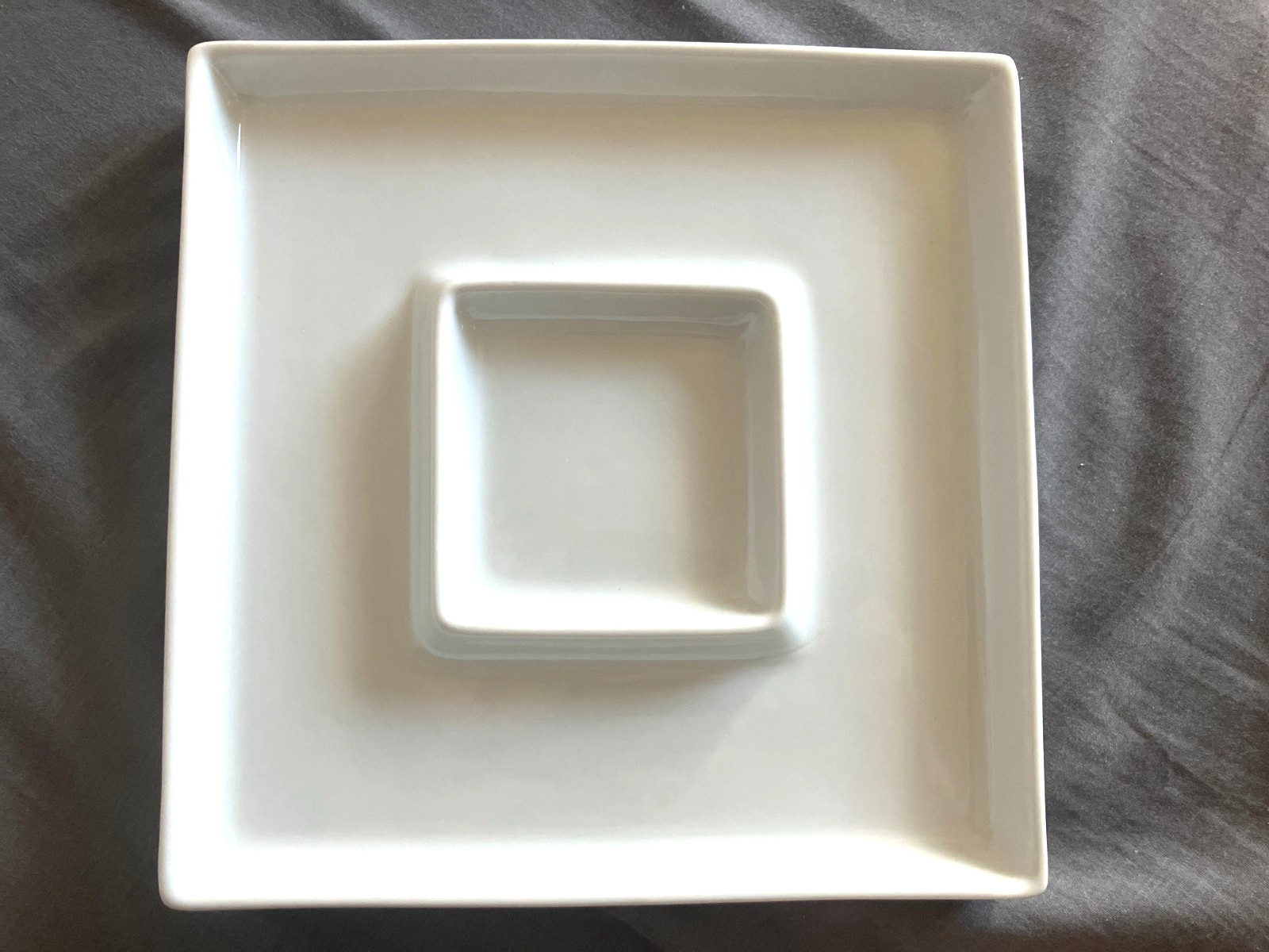 CB2 Bento Square Server - New with Sticker - Rare/Discontinued gallery
