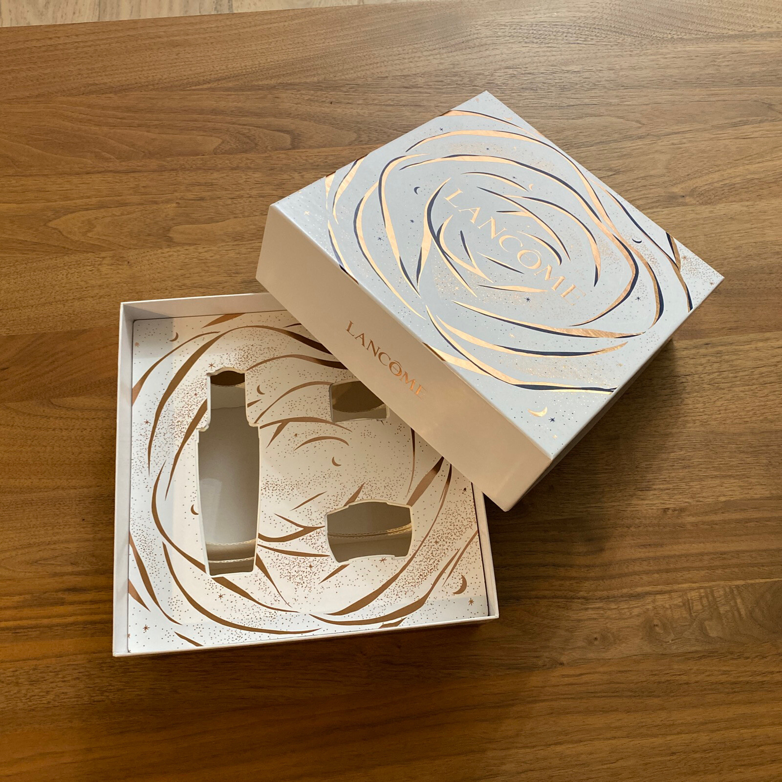 Lancome Holiday Gift Box, BOX ONLY gallery