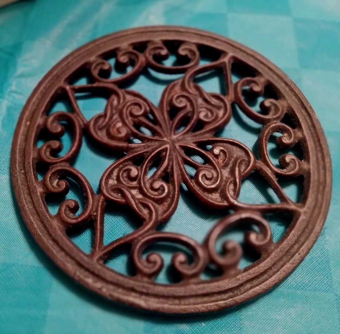 Trivets Set 2 Solid 7" Round Cloverleaf Black Heavy Steel 1 1/4" Pounds Each gallery