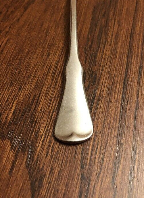 Oneida Community Betty Crocker Satin Patrick Henry 1- Dinner Fork 7 1/4” gallery