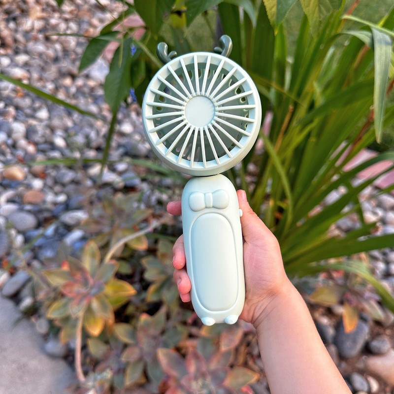 Wrapables Mini Portable Handheld and Desktop Rechargeable USB Fan gallery