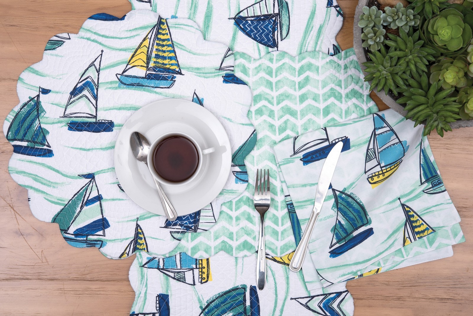 Dockside Single Placemat Quilted Round Nautical Coastal Sea Life Ocean, 17" gallery