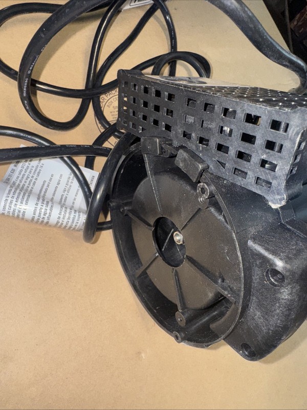 Everbilt Submersible Automatic Utility Pump Model EBAU33 - 1/3 HP in Black gallery