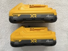 2 New Dewalt DCB2104 Powerpack 20V Max XR 4.0Ah Lithium Ion Batteries DCB2104-2