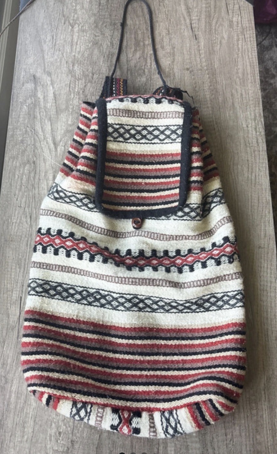 Artesanías Inti's Path Handmade Wool Hiking Backpack Patterned Red Beige Black
