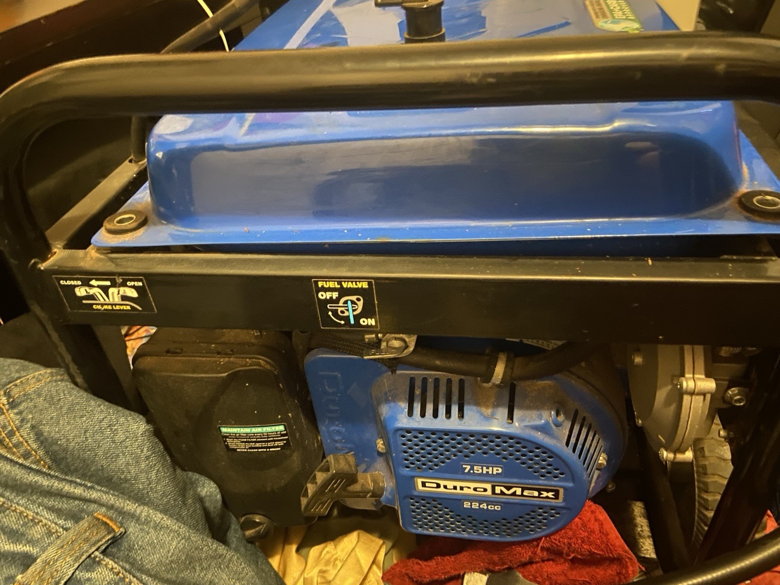 DuroMax XP5500EH Dual Fuel Portable Generator Electric Start 120/240V Blue gallery