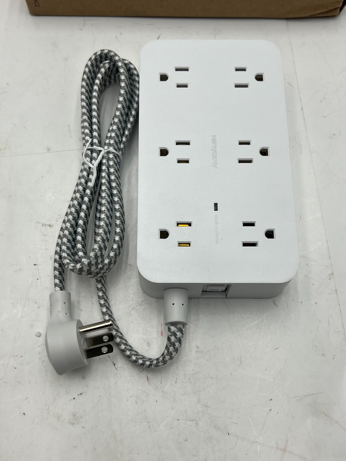 Hanycony HN12WUC2 Surge Protector Power Strip with USB 125V 60Hz 15A 1875W Max gallery