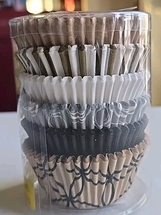 Wilton Modern Solid & Print Design Baking Cups - Black White Gold - 150 Pieces gallery