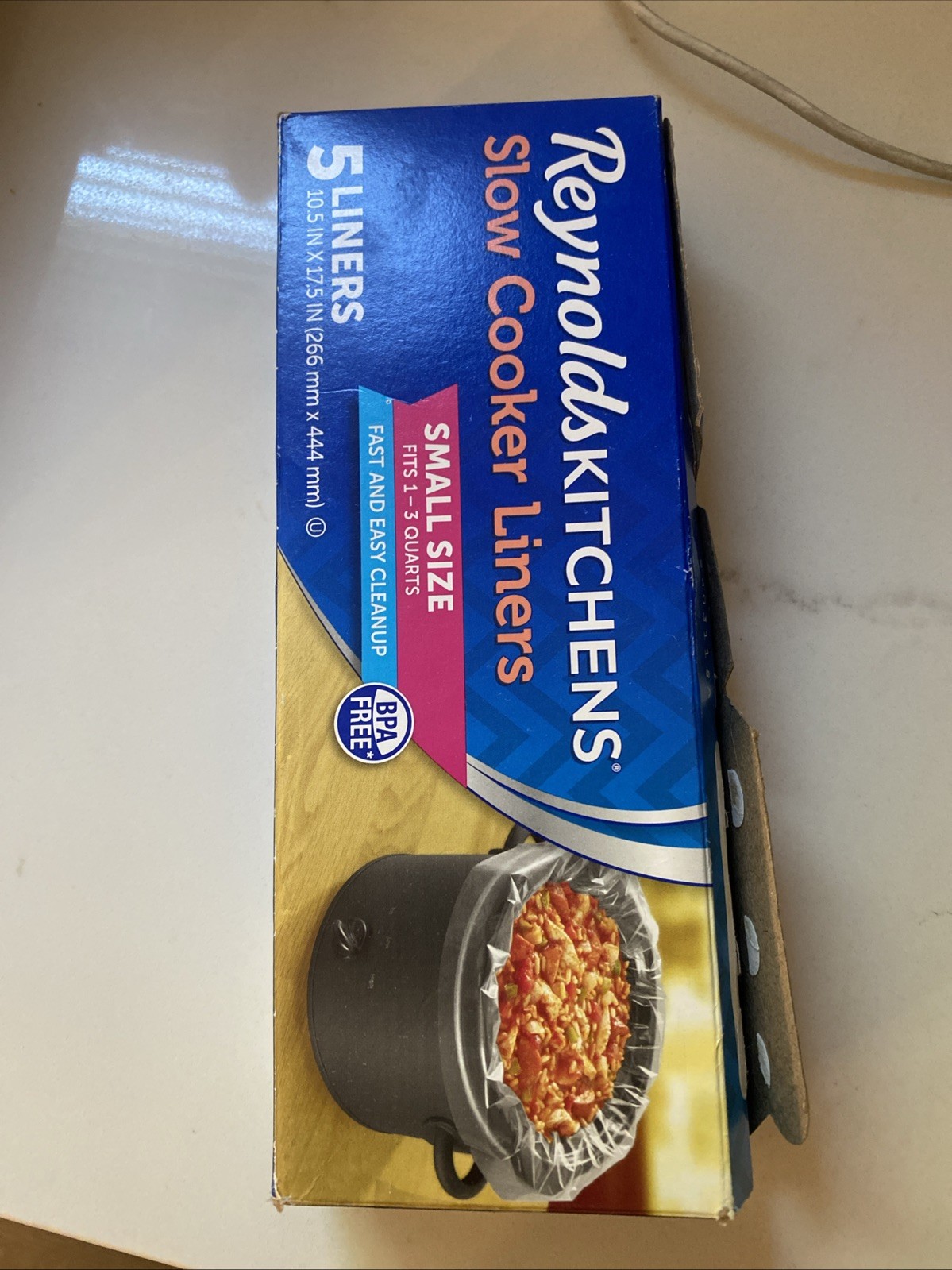 Reynolds Kitchens Slow Cooker Liners, Small (Fits 1-3 Quarts), 5 Count gallery