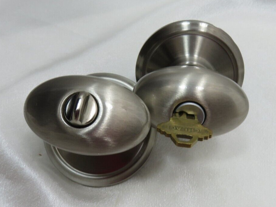Schlage - Key Entry - Single Cylinder Doorknob Lock Set Brushed Nickle gallery