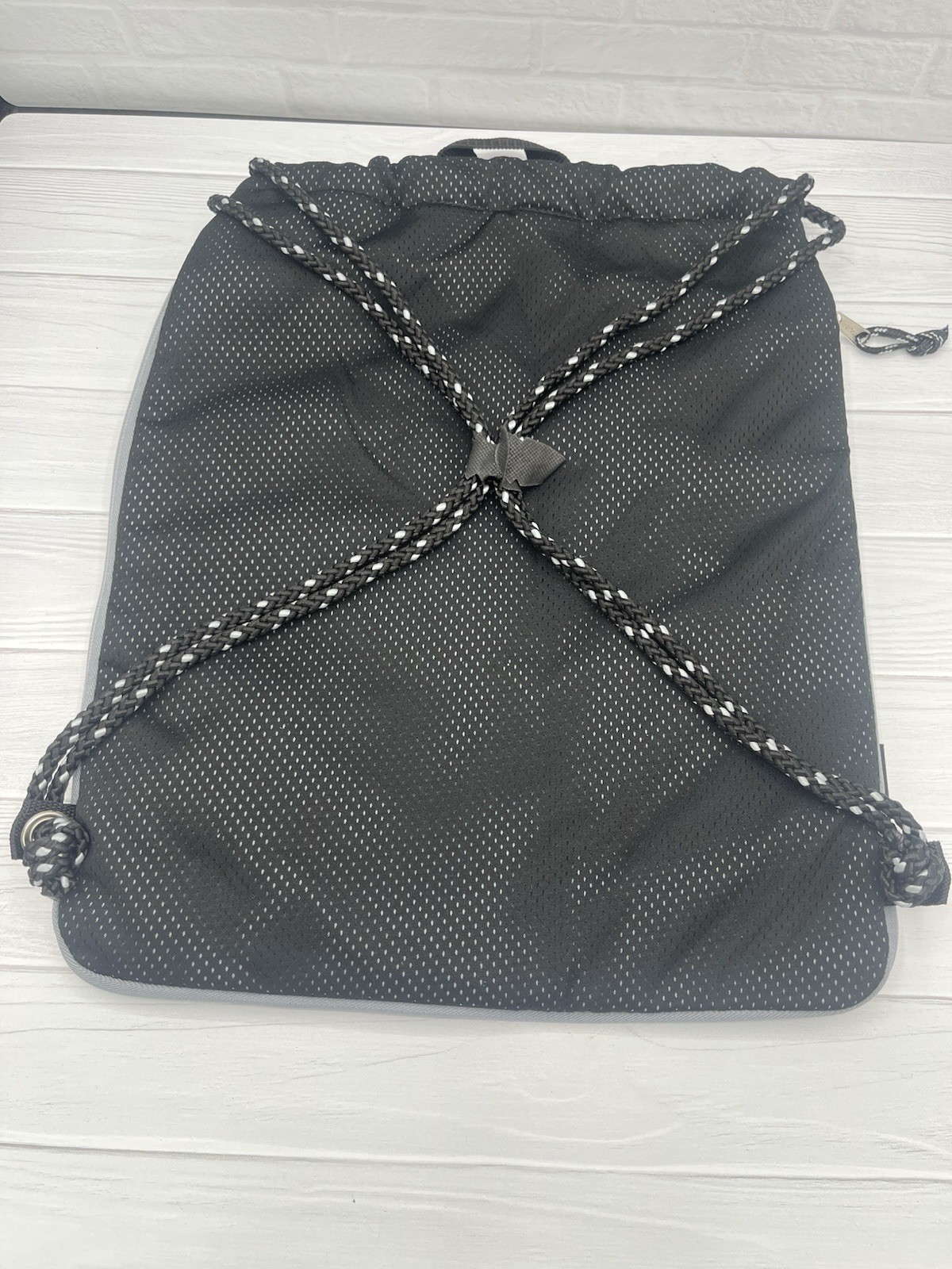 Eastsport Black Mesh Hiking Backpack Drawstring Zippered Pockets Synthetic 2