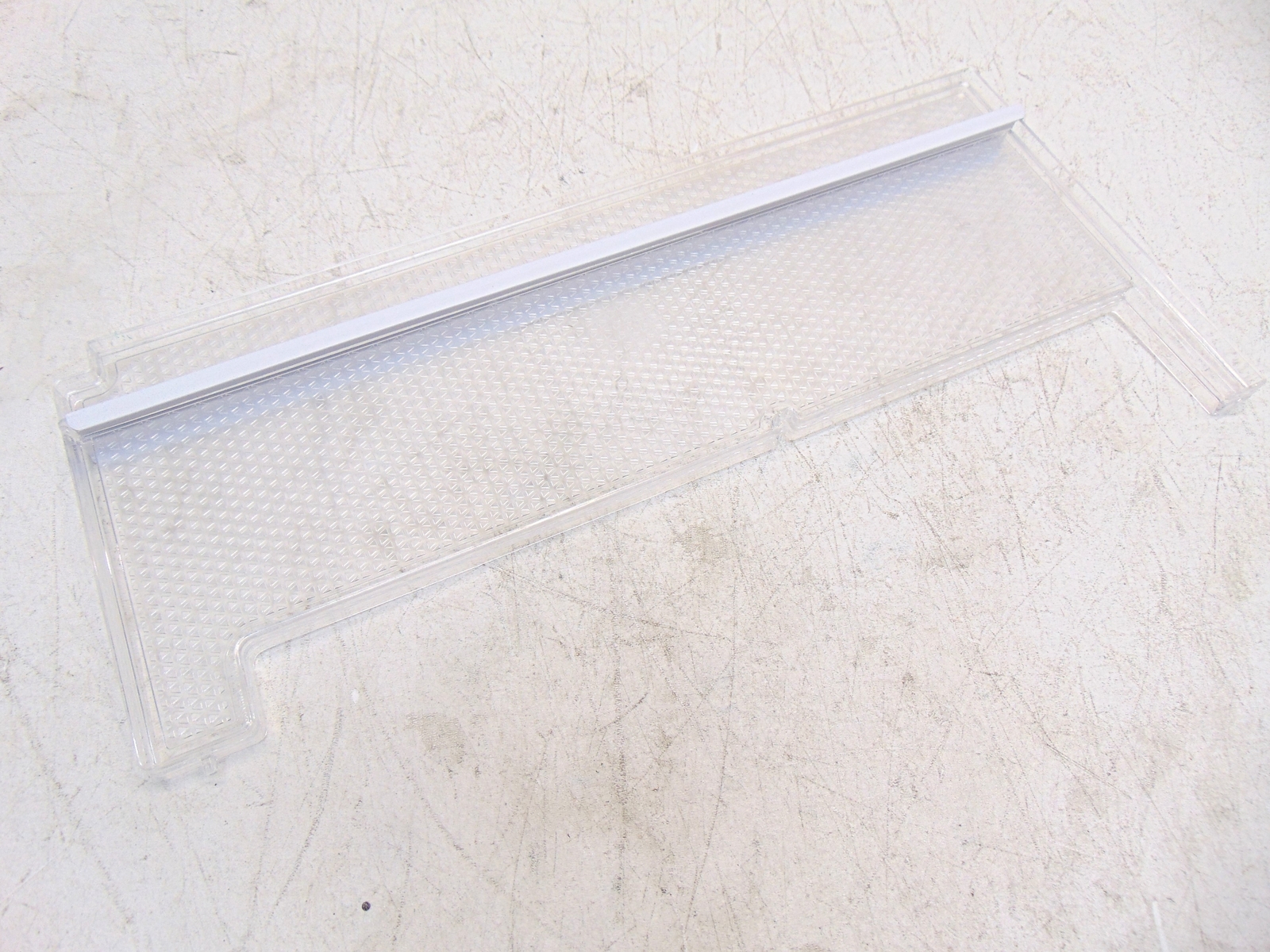Frigidaire Refrigerator FRFS2823AS3 Center Crisper Support 5304531085 gallery