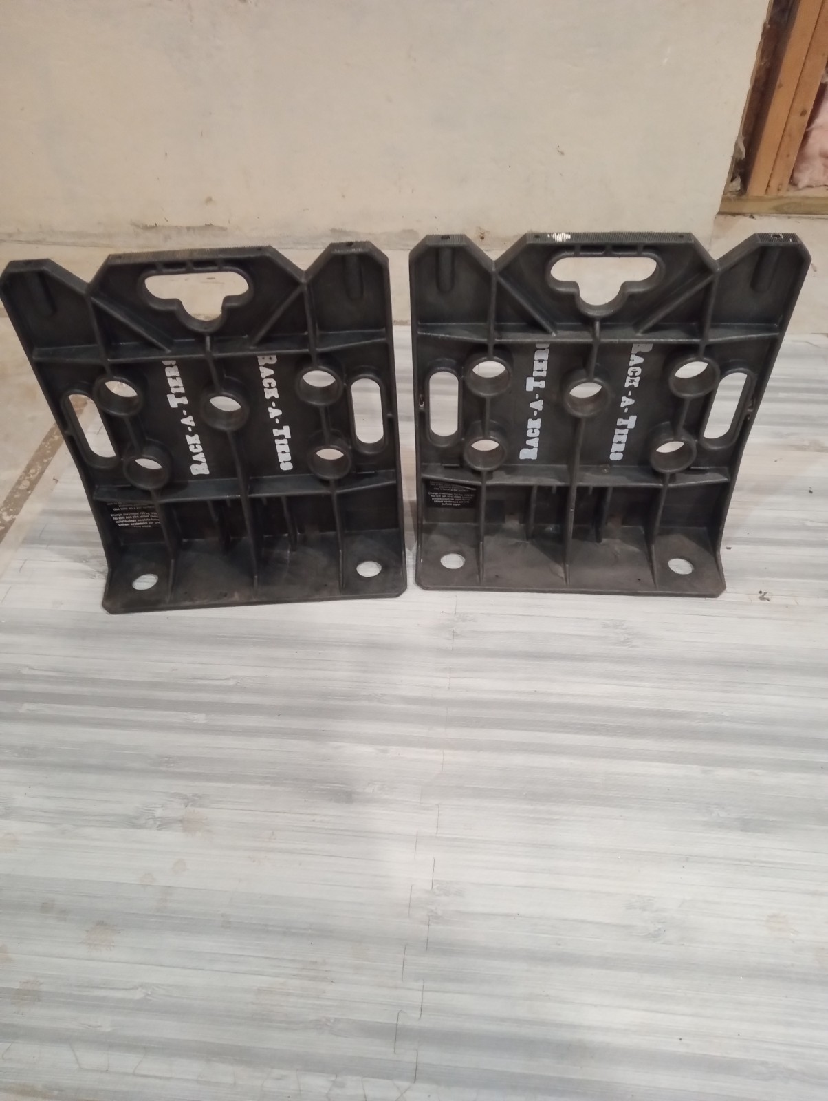 Rack-A-Tiers Wire Dispenser gallery