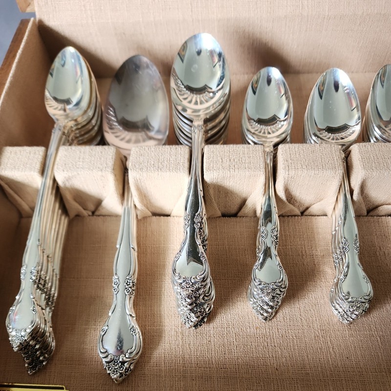 ONEIDA Community Silver Plated Affection 1960 Flatware Pcs with Case gallery