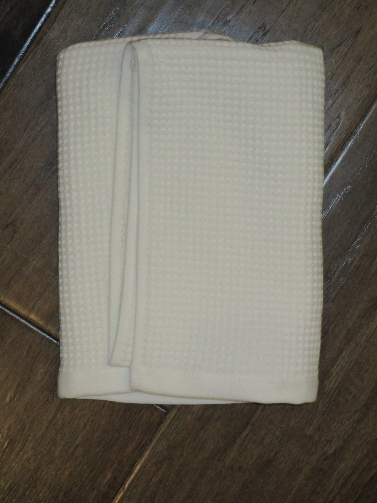 COZY EARTH WAFFLE WHITE HAND TOWEL SET (2) NEW gallery