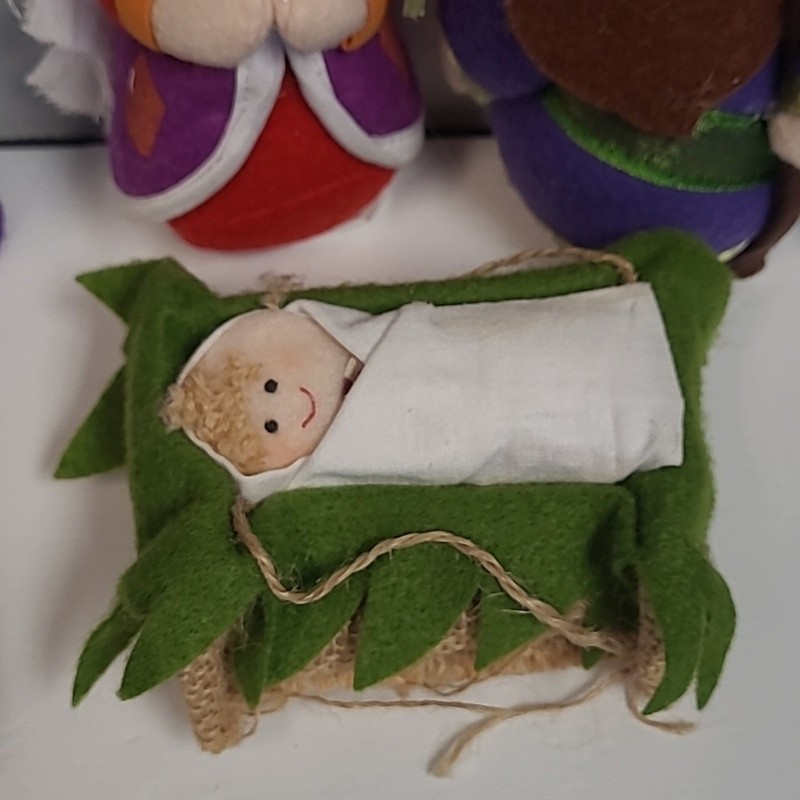 Gemmy Industries Nativity Felted Plush Dolls Childrens 9 piece INCOMPLETE SET gallery