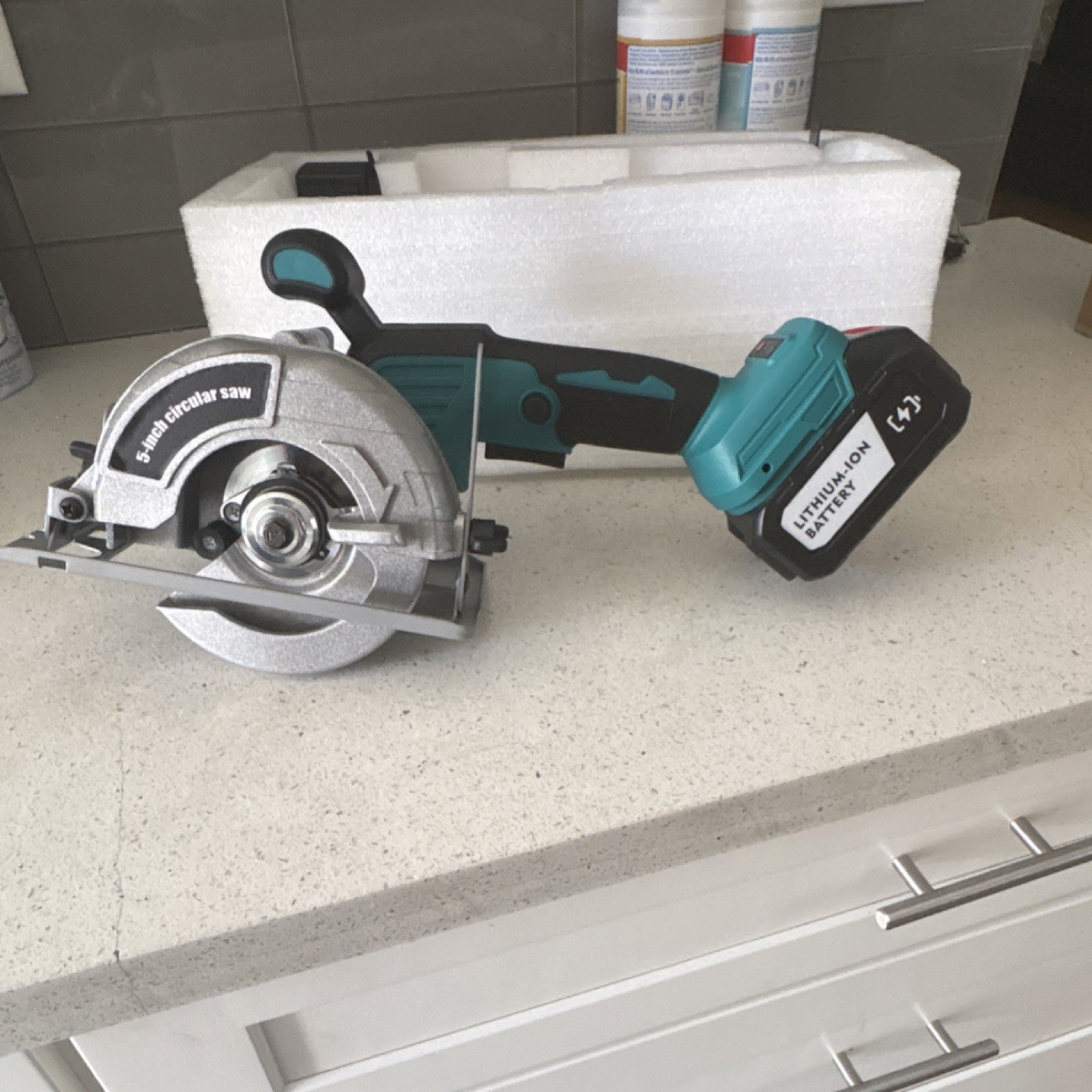 Cordless 5-Inch Circular Saw 21V Li-Ion, 125mm Blade, Charger & Wrench gallery