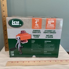 LEM Clamp-On Meat Tenderizer (processes 1/2″ thick, 4″ wide) New in Box Model656