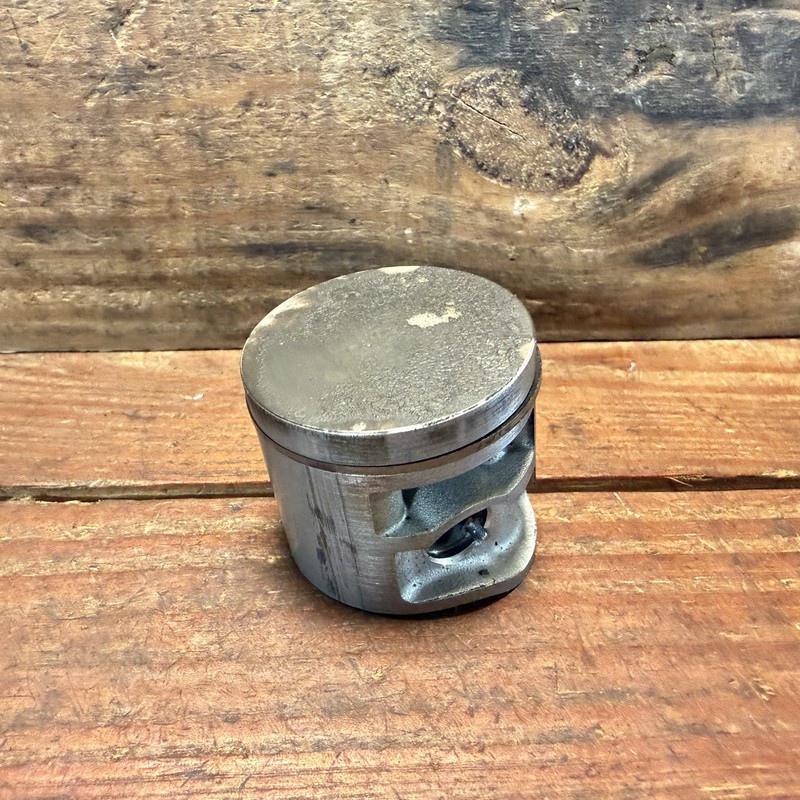 Stihl Genuine MS193T/193TC Piston Assembly 37MM - OEM Used - 1137 030 2007-READ! gallery