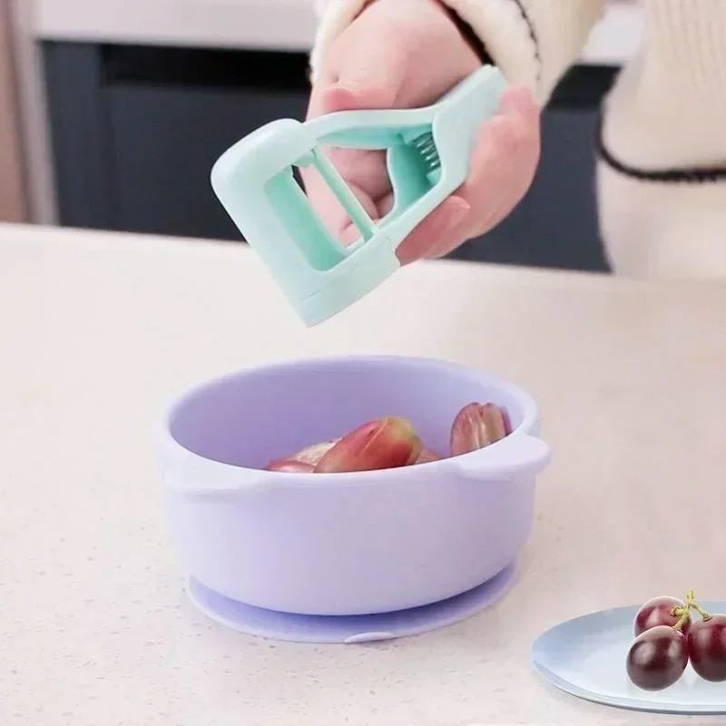 Tomato Slicer Cutter Grape Tools Cherry Fruit Salad Splitter Artifact for Toddle gallery