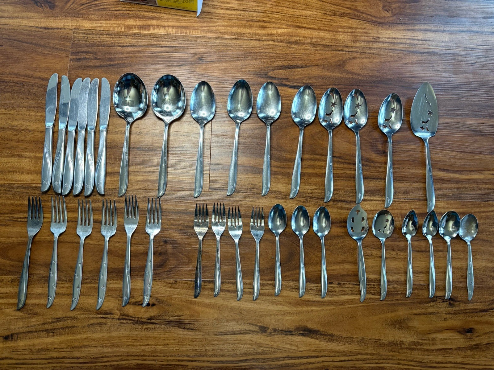 Oneida TWIN STAR Community Stainless Flatware Silverware MCM Starburst 35 Pieces gallery