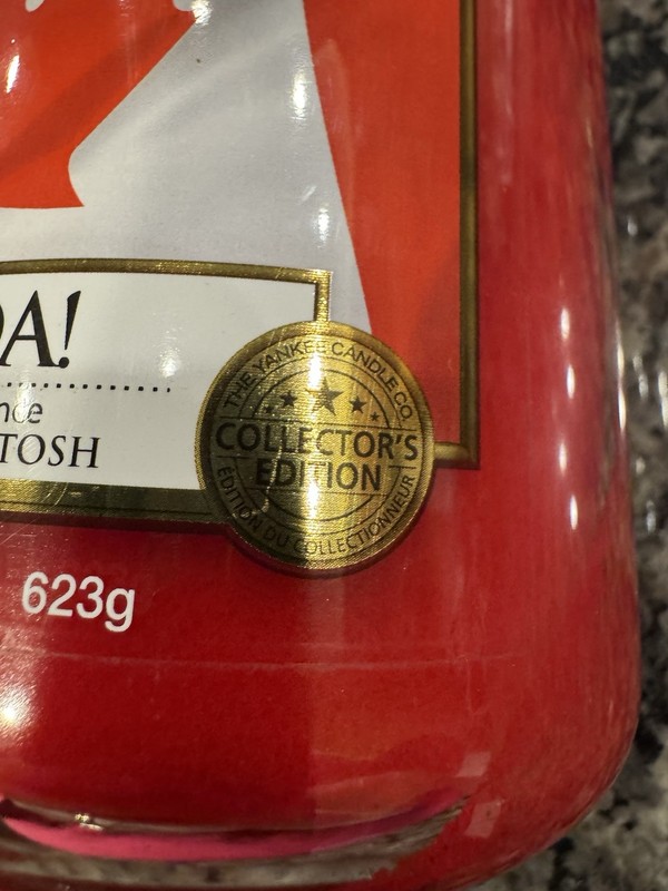 EXTREMELY RARE O CANADA! YANKEE CANDLE! COLLECTOR’S EDITION! ONLY 1 OTHER! gallery