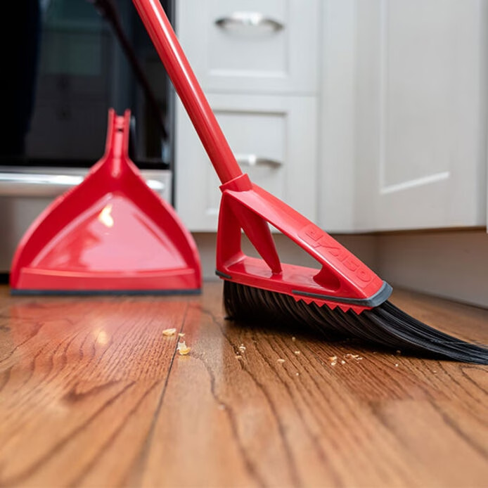Vileda Oskar Broom with Dustpan gallery