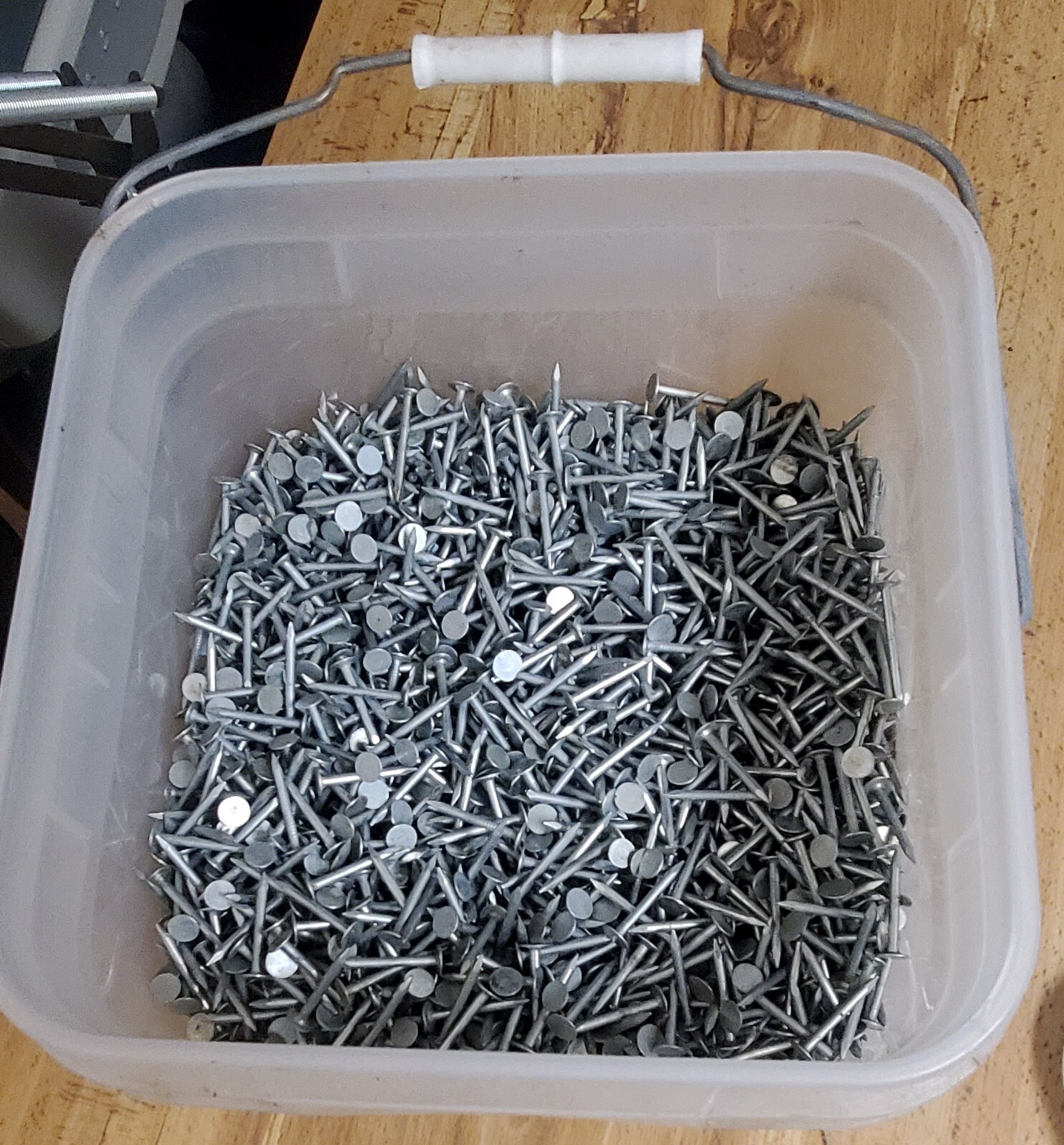 Lowes? 23 Pounds Tub Galvanized Roofing Nails 1 1/4" gallery