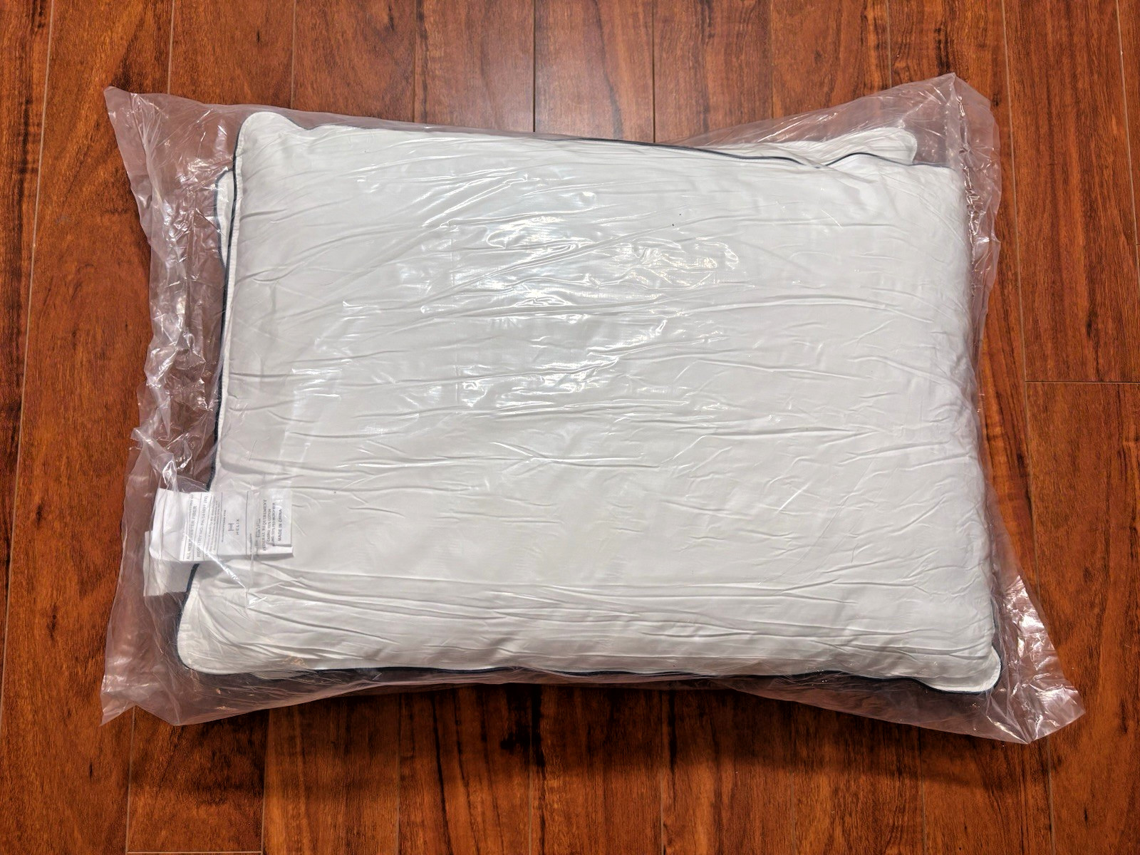 Helix Dream Pillow Set Standard Size White Hypoallergenic Down Alternative - New gallery